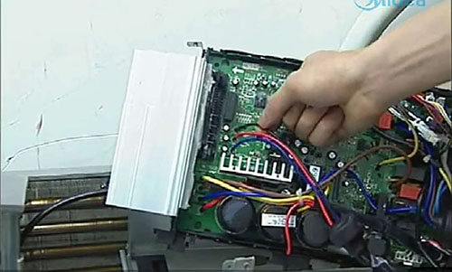 成都市美的空调电话是多少